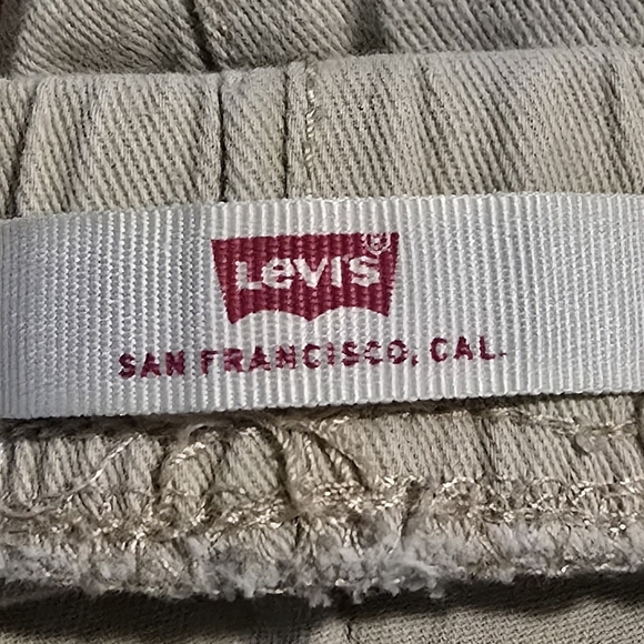 Levi's Tan Elastic Waist Shorts Boys Size 5 - Picture 3 of 4